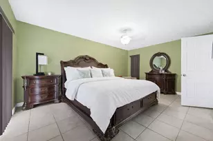 8240 NW 51st Ct, Lauderhill, FL 33351 - Photo 8