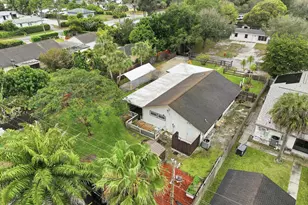 708 Dixie Ln, West Palm Beach, FL 33415 - Photo 12