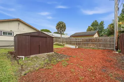 708 Dixie Lane, West Palm Beach, FL 33415 - Photo 10