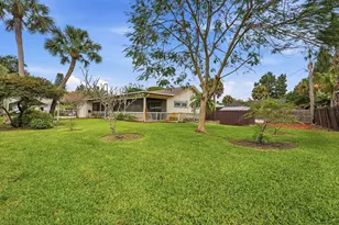 708 Dixie Ln, West Palm Beach, FL 33415 - Photo 14