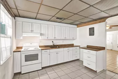 632 SW 8th Street, Hallandale Beach, FL 33009 - Photo 12