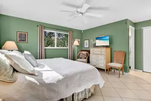 330 NE 26th Ave, Boynton Beach, FL 33435 - Photo 16