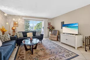 330 NE 26th Ave, Boynton Beach, FL 33435 - Photo 2