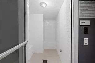 1300 Brickell Bay Dr, Miami, FL 33131 - Photo 46