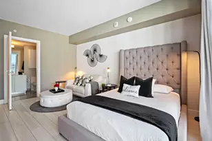 1300 Brickell Bay Dr, Miami, FL 33131 - Photo 16