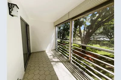 3001 Portofino Isle #E2, Coconut Creek, FL 33066 - Photo 6