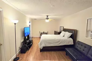 536 NW 45th St, Fort Lauderdale, FL 33309 - Photo 10