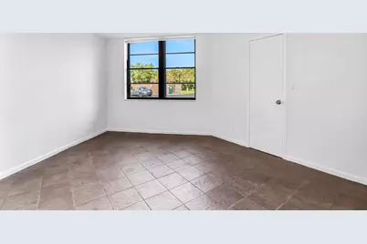 210 Lake Pointe Drive #103, Fort Lauderdale, FL 33309 - Photo 16