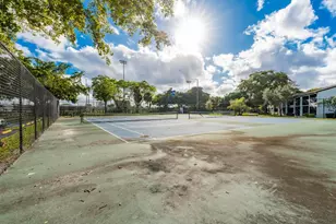 210 Lake Pointe Dr, Fort Lauderdale, FL 33309 - Photo 40