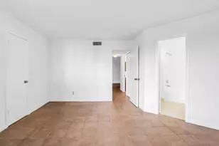 210 Lake Pointe Dr, Fort Lauderdale, FL 33309 - Photo 12