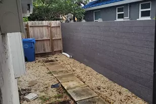 770 NE 38th St, Oakland Park, FL 33334 - Photo 16