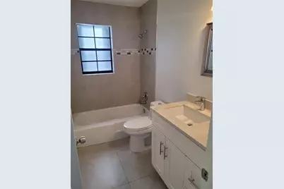 770 NE 38th Street #F, Oakland Park, FL 33334 - Photo 12