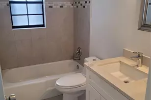 770 NE 38th St, Fort Lauderdale, FL 33334 - Photo 12