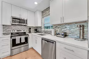 190 NE 21st St, Boca Raton, FL 33431 - Photo 4