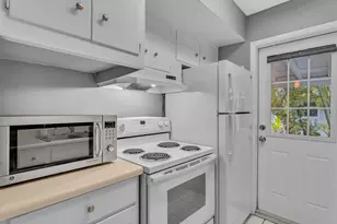 141 NE 30th Ct, Wilton Manors, FL 33334 - Photo 8