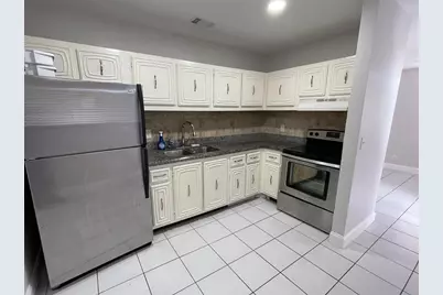 511 W Kalmia Drive #16, Lake Park, FL 33403 - Photo 2