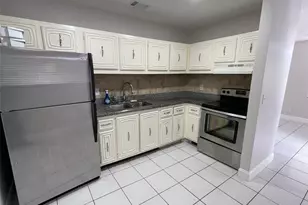 511 W Kalmia Dr, Lake Park, FL 33403 - Photo 2