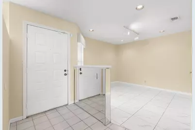 8371 Waterford Circle #8371, Tamarac, FL 33321 - Photo 16