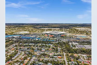 2285 NW 195th Street, Miami Gardens, FL 33056 - Photo 38