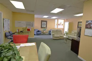 9477 Palm Cir, Pembroke Pines, FL 33025 - Photo 24