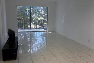8000 Colony Circle, Tamarac, FL 33321 - Photo 4