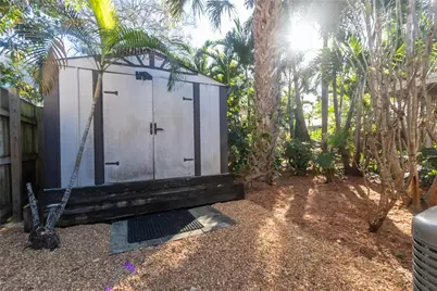 704 NE 14th Place, Fort Lauderdale, FL 33304 - Photo 20