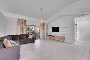 10511 NW 10th St, Plantation, FL 33322 - Photo 2