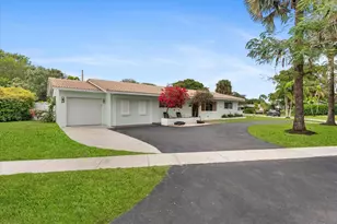 1257 NW 5th St, Boca Raton, FL 33486 - Photo 2