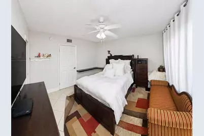 5160 Las Verdes Circle #103, Delray Beach, FL 33484 - Photo 4