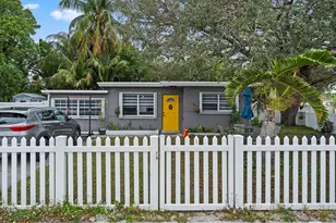 5829 Hayes St, Hollywood, FL 33021 - Photo 2
