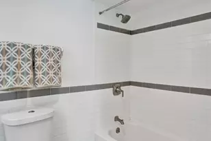 720 Bayshore Dr, Fort Lauderdale, FL 33304 - Photo 16