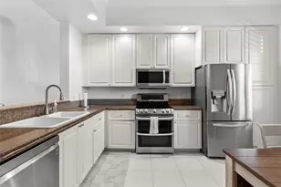 18 Harbour Isle Dr, Fort Pierce, FL 34949 - Photo 8