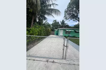 2780 NW 2nd Street, Boynton Beach, FL 33435 - Photo 2