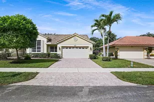 3099 Perriwinkle Cir, Davie, FL 33328 - Photo 2