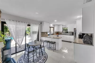 11266 NW 10th Place, Coral Springs, FL 33071 - Photo 12