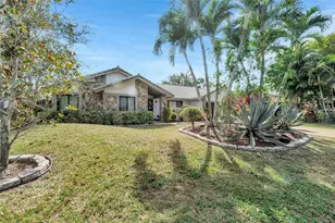 11266 NW 10th Pl, Coral Springs, FL 33071 - Photo 2