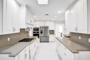 26 Cayuga Rd, Sea Ranch Lakes, FL 33308 - Photo 24