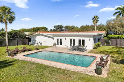 26 Cayuga Road, Sea Ranch Lakes, FL 33308 - Photo 1