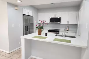 9150 NW 38th Dr, Coral Springs, FL 33065 - Photo 8