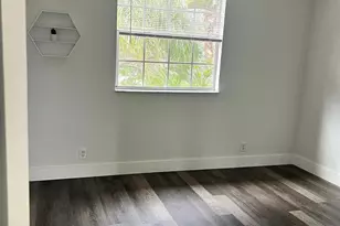 1372 Bayview Cir, Weston, FL 33326 - Photo 10