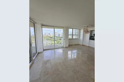 19501 W Country Club Drive #1814, Aventura, FL 33180 - Photo 2