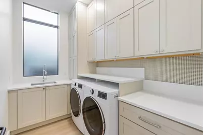 2221 NE 19th Street, Wilton Manors, FL 33305 - Photo 40