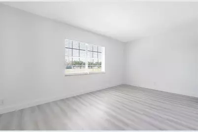 7500 NW 75th Street, Tamarac, FL 33321 - Photo 6