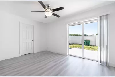 7500 NW 75th Street, Tamarac, FL 33321 - Photo 8