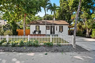 713 NE 17th Rd, Fort Lauderdale, FL 33304 - Photo 1