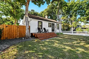 713 NE 17th Rd, Fort Lauderdale, FL 33304 - Photo 2