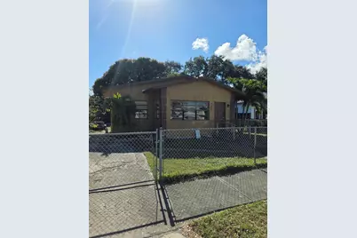 707 SW 7th Street, Dania Beach, FL 33004 - Photo 1