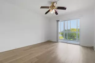 13250 SW 4th Ct, Pembroke Pines, FL 33027 - Photo 12