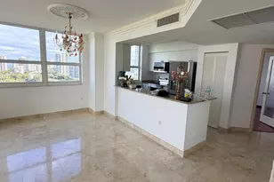 19501 W Country Club Dr, Aventura, FL 33180 - Photo 2