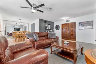 10490 NW 24th St, Sunrise, FL 33322 - Photo 4